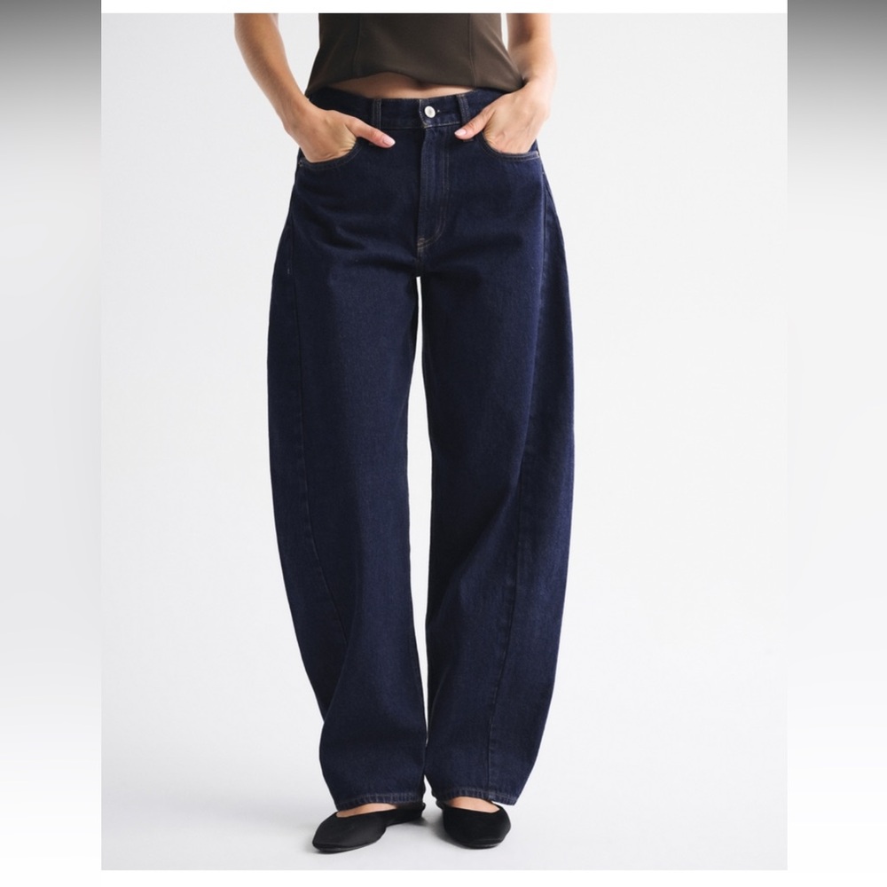 Abercrombie & Fitch High-Rise Wide-Leg Jeans in Dark Indigo